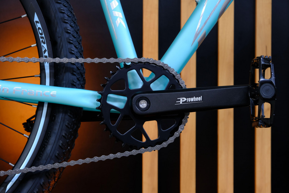 LORAK GLORY 250 HD Матовый Светло Голубой/Серебристый рама 17 (на рост 155-173)